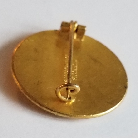 Vintage brooch Sporrong Sweden blue enamel gold tone three crown pin - Picture 2 of 16